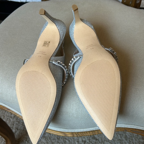 NWT Stuart Weitzman silver heels - Picture 6 of 8